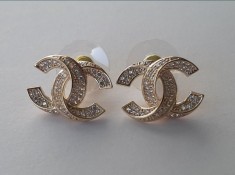 Cercei Chanel foto