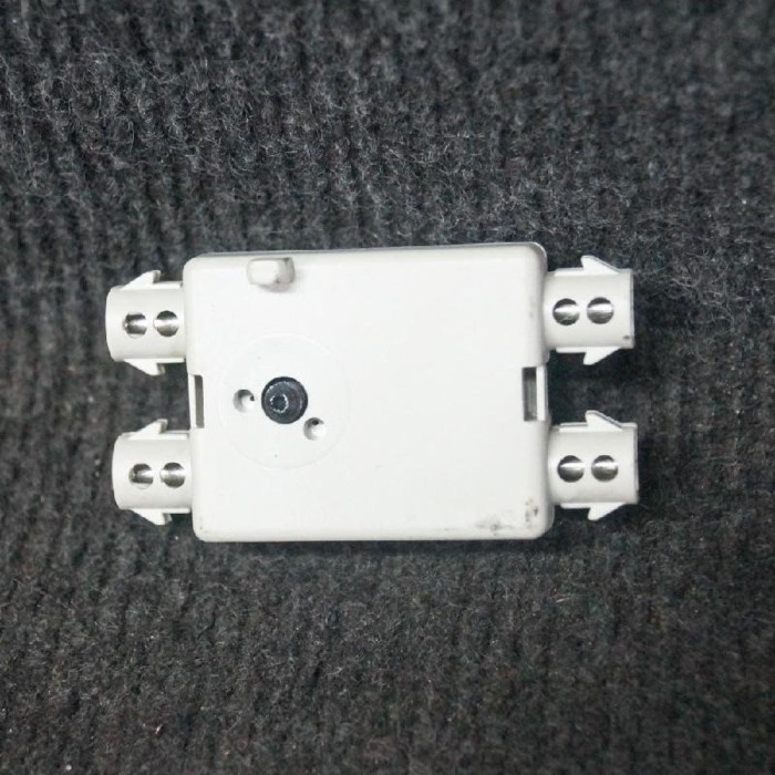 Amplificator de antena BMW 7 F01, F02 2008 OEM: 9118261 | 2111533