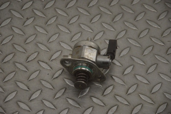 Pompa de combustibil PORSCHE 911 991 2017 OEM: Coupe | 24541895