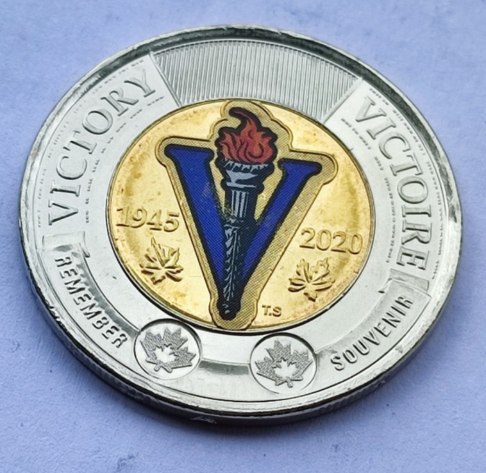 131. Moneda Canada 2 dollars 2020 (75 years since the end of WW2 - color)