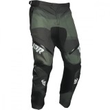 Pantaloni Moto Cross Thor Terrain Camo, In Cizme, Marime 32, Impermeabili, Protectii Piele Genunchi, Aerisiri, Buzunare Multiple