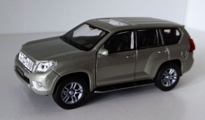 Macheta Toyota Land Cruiser Prado MK4 J150 gri - Welly 1/36 foto