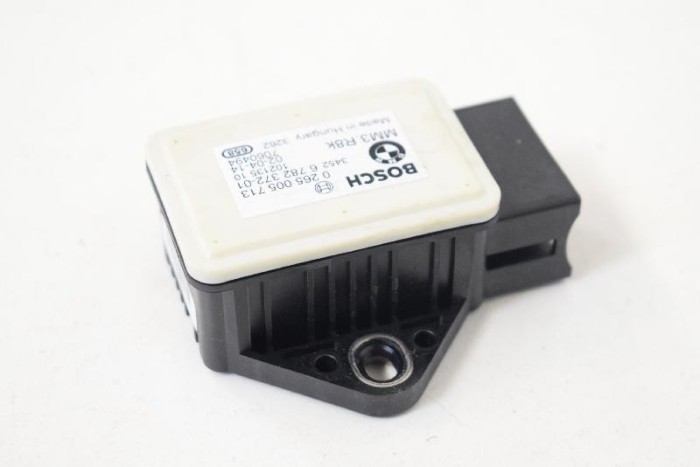 Senzor de accelerație BMW Z4 Roadster E89 2014 OEM: 0265005713,34526782372,6782372 10830702