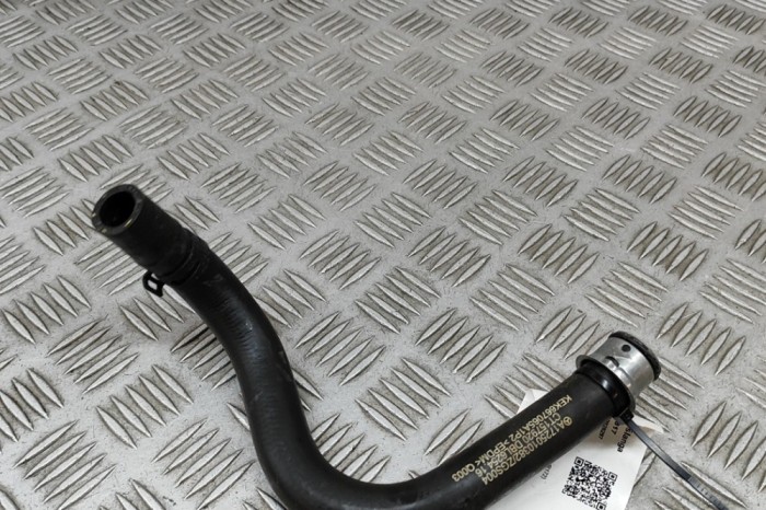 Furtun de lichid de răcire MERCEDES-BENZ SLC R172 2018 OEM: A1725010382 30717817