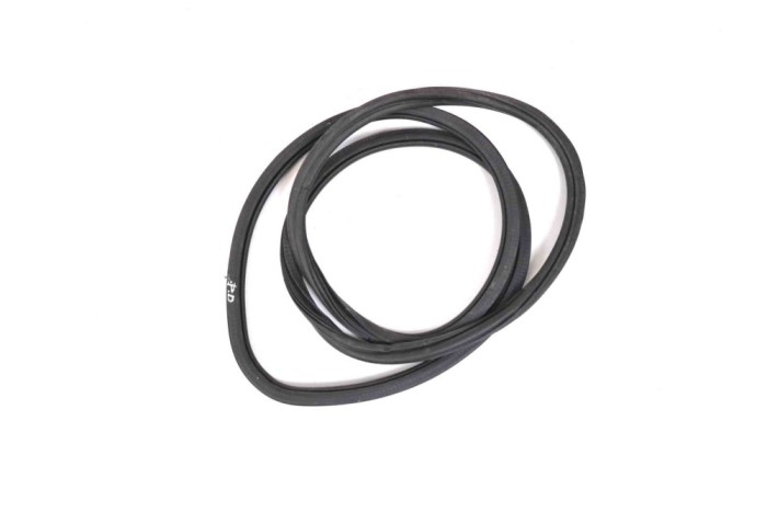 Garnitura ușă dreapta față PORSCHE MACAN 95B 2014 OEM: 95B831721