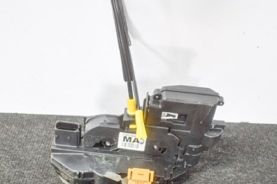 &amp;Icirc;ncuietoare ușă dreapta față CHEVROLET MALIBU V300 2014 OEM: 13579489 11294768 foto