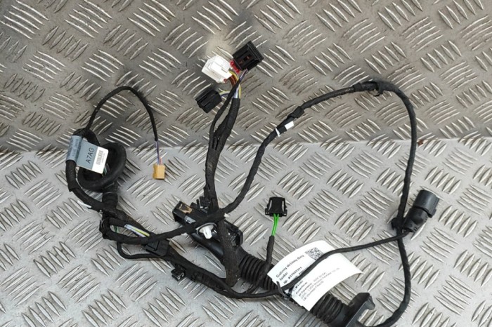Cablaj ușă dreapta spate AUDI Q2 GA 2024 OEM: 81A971687AG | 31951311