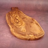 Tocător Texas BBQ cu m&acirc;ner din lemn de măslin 35 cm