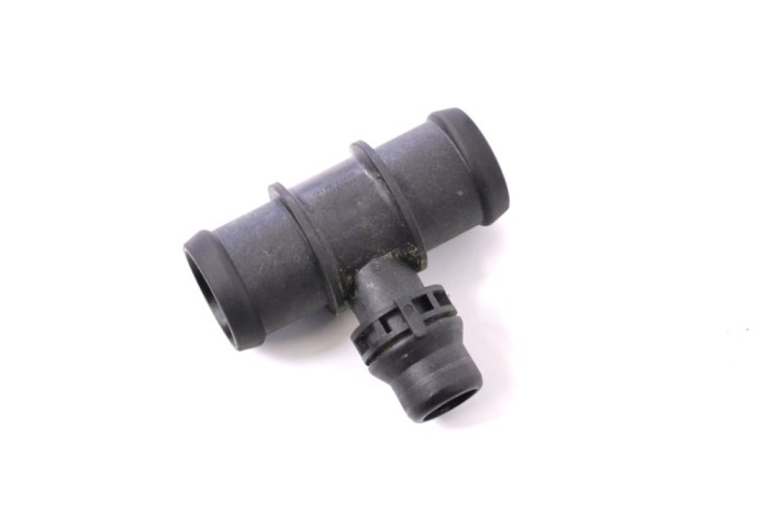 Furtun de lichid de răcire AUDI Q5 FY 2019 OEM: 80A121140B 12684778