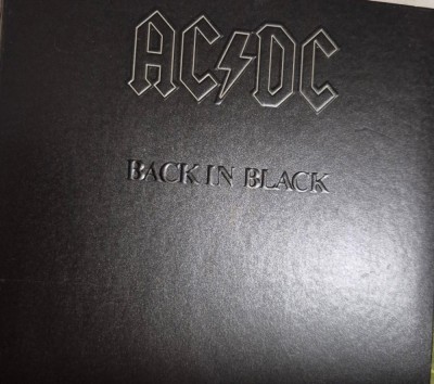 cd ac dc back in black foto