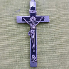 Vechi pandativ crucifix argintat, inceput de secol 20