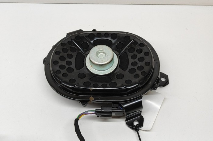 Subwoofer LAND ROVER RANGE ROVER IV L405 2020 OEM: GK52-18808-AB | 29177468