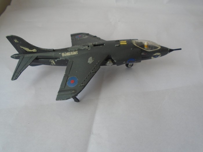 bnk jc Dinky 722 Hawker Harrier