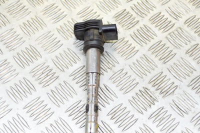 Bobina de inducție de &amp;icirc;naltă tensiune VW PASSAT B6 3C2 2009 OEM: 12429ESM,06F905115F 13677252 foto