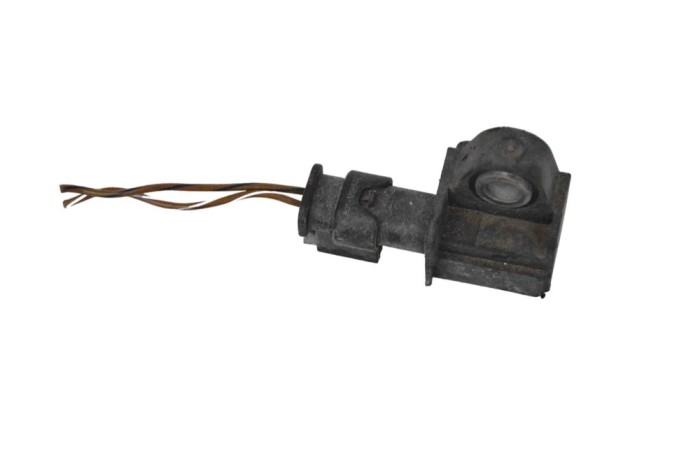 Senzor de impact dreapta față SSANGYONG KORANDO 2016 OEM: 8627034010 | 22968387