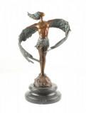 Om inaripat - statueta din bronz pe soclu din marmura BE-74, Nuduri