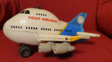 Avion jucarie - Tomy Airlines (cu baterii)