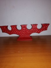 Suport lumanare sfesnic sculptat manual din lemn rosu culoare rosie cu 5 brate Suedia