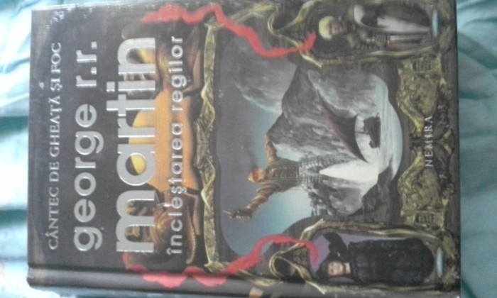 GEORGE R.R.MARTIN//INCLESTAREA REGILOR DE G.R.R.MARTIN ,CARTONATA ED LUX TIPLA