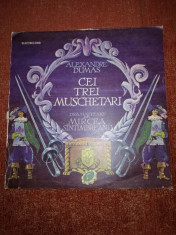 Alexandre Dumas Cei trei muschetari 2x disc vinil vinyl foto
