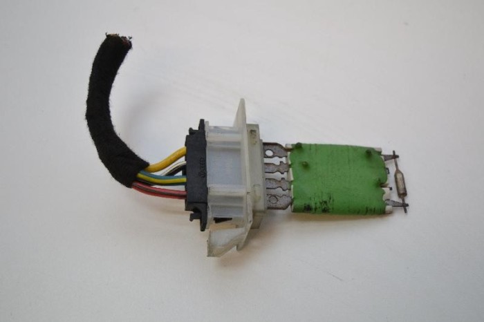 Rezistența aeroterma VW GOLF V 1K1 2006 OEM: NERA | 2253900
