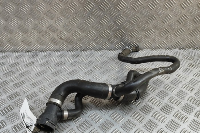 Furtun de lichid de răcire VOLVO V60 II 225, 227 2019 OEM: 31368401 30834128