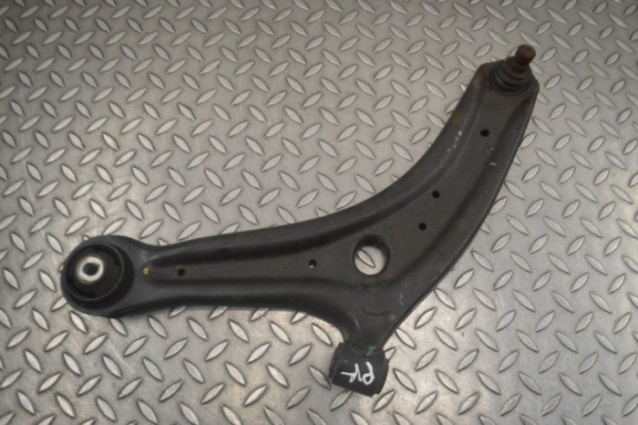 Braț inferior st&acirc;nga față FORD PUMA J2K, CF7 2021 25081064