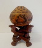 Tiuga tribala africana pe suport de lemn | Piesa veche decorativa