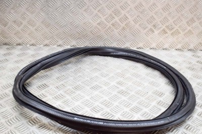 Garnitura ușă dreapta față SKODA OCTAVIA IV NX3, NN3 2022 OEM: 5E3867365 | 20815294 foto