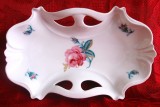 BOL BOMBONIERA TAVA PORTELAN PERFORAT DECOR FLORAL CU TRANDAFIRI 22 CM