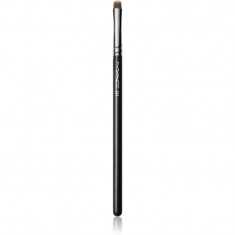 MAC Cosmetics 231 Small Shader Brush pensula pentru aplicarea fardului de pleoape 1 buc