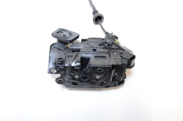 &Icirc;ncuietoare ușă st&acirc;nga spate VW GOLF VII 5G1, BQ1, BE1, BE2 2015 OEM: 5K4839015R 2650195