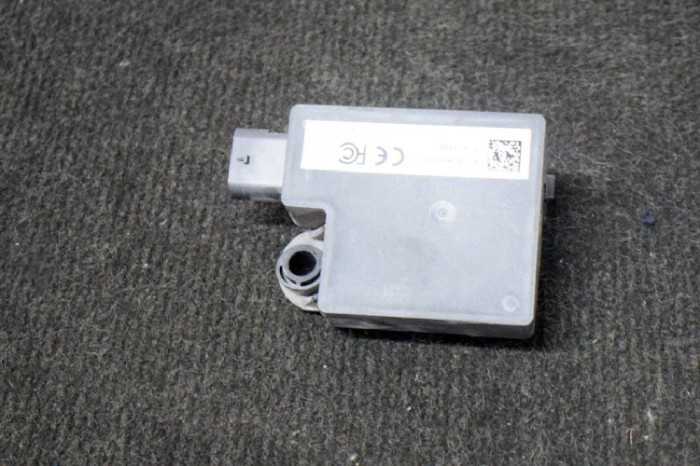 Alt modul de control TESLA MODEL 3 2019 OEM: 1097855-00-F 11243930