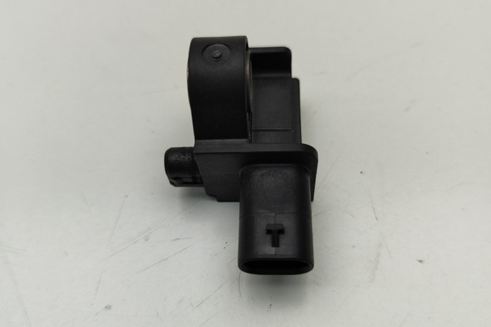 Senzor de impact dreapta față VW GOLF VII 5G1, BQ1, BE1, BE2 2016 OEM: 5Q0959651 29015566