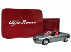 Macheta / masinuta Alfa Romeo Spider, scara 1:43, in cutie metal foto