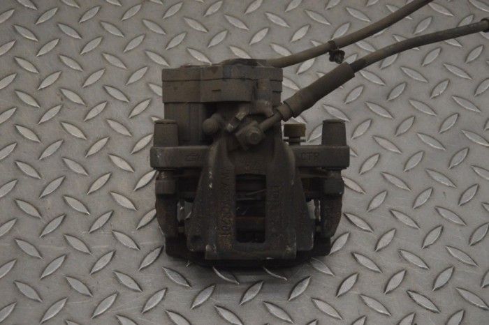 Etrier de fr&acirc;nă dreapta spate VW GOLF VIII CD1 2021 OEM: Hatchback | 22153454