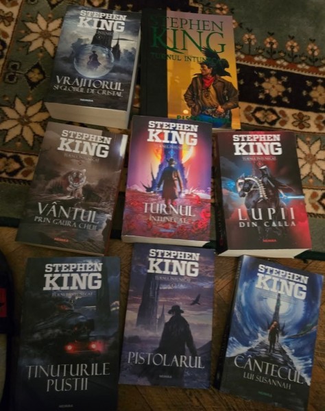 Seria Turnul intunecat - Stephen King 7 volume + Pistolarul cartonat
