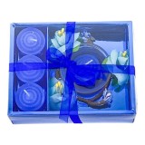 Set 4 lumanari cu vas si flori, forma cadou, albastru, 12x15 cm, Oem