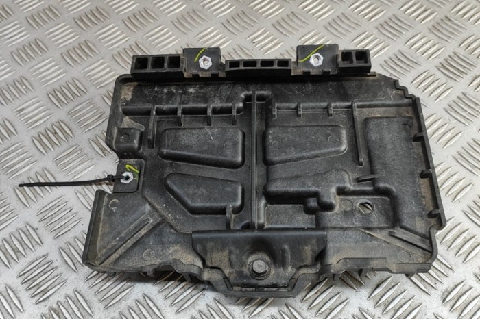 Suport baterie KIA CEE\&#039;D Hatchback CD 2023 OEM: 37150-J7000 | 31974995