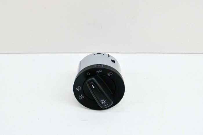 Modul de control comutator faruri SKODA OCTAVIA III 5E3 2018 OEM: 5E0941431F 14558000