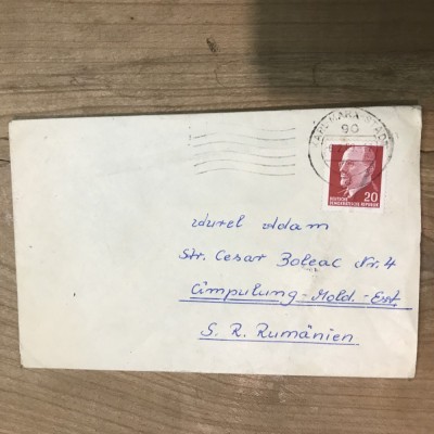 OPI Intreguri Postale Straine foto