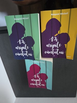 Pe aripile v&amp;acirc;ntului - Margaret Mitchell foto
