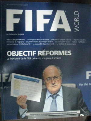 Revista de fotbal - FIFA world (noiembrie/decembrie 2011) foto