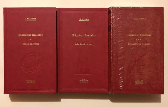 Seria Set Colectia Stapanul Inelelor, J.R.R. Tolkien, Adevarul, volumul 1 si 2 aproape noi, volumul 3 in tipla.