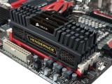 Kit 8GB (2 x 4GB) memorii Corsair VENGEANCE (cu radiator)