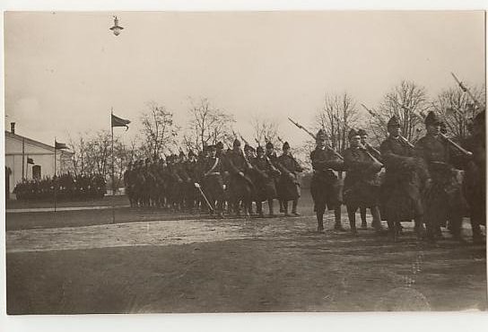 Depunerea Jurăm&acirc;ntului Cazarma Reg. 11 Roșiori Cernăuți, 1933