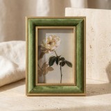 Cumpara ieftin Rama foto Verona cu catifea velur verde, 20 15 cm, cu sticla