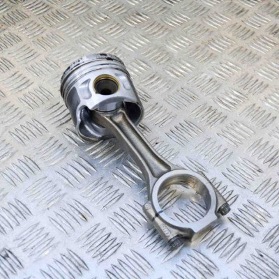 Piston AUDI A4 8EC, B7 2005 OEM: 038107065HT,038107065HS foto