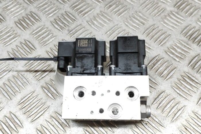 Supapa de expansiune aer condiționat VW ID.3 E11 2021 OEM: 1EA816702A 23308214