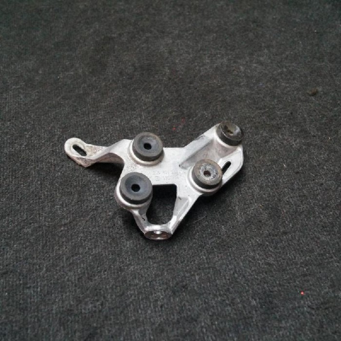 Suport pompa ABS MERCEDES-BENZ C W205 2014 OEM: A2054312240 2282146